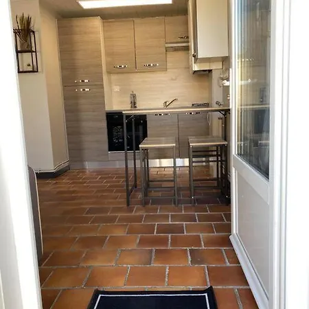 Apartmán Duplex Meuble Avec Place De Parking Surgères