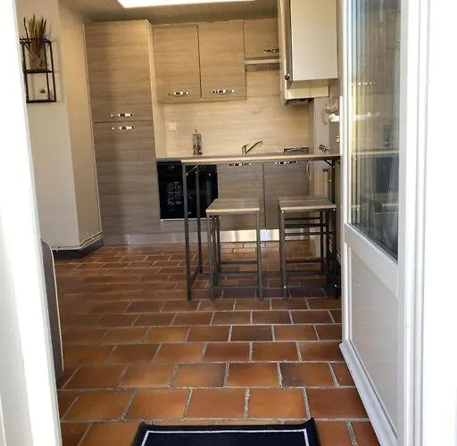 Apartamento Duplex Meublé Avec Place De Parking Surgères